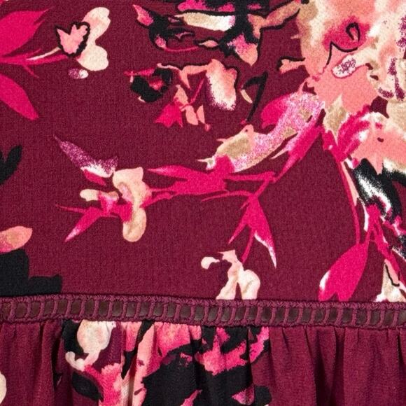 Dressbarn Large Babydoll Top Floral Stretch Long Bell Sleeves Keyhole Round Neck - Picture 3 of 10